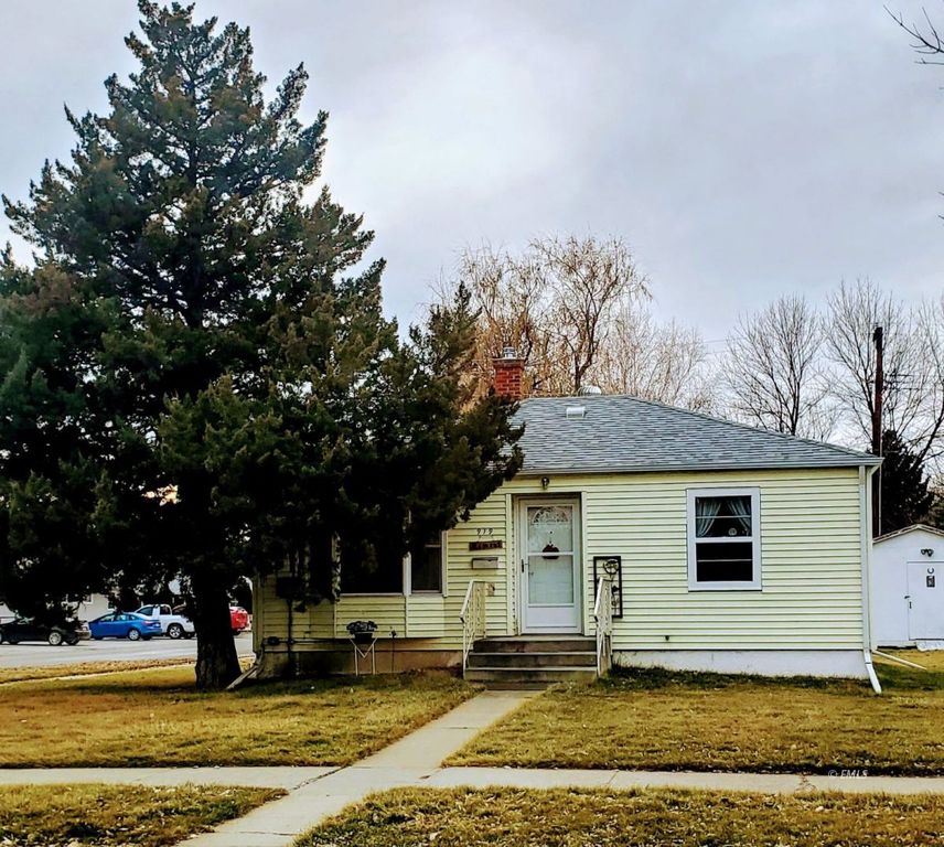 919 S Jordan Ave, Miles City, MT 59301 3 Bed, 1 Bath SingleFamily