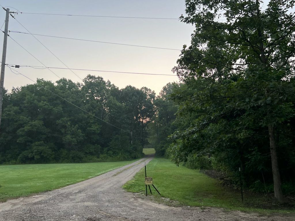 1571 E Rose Center Rd, Holly, MI 48442 - See Est. Value, Schools & More