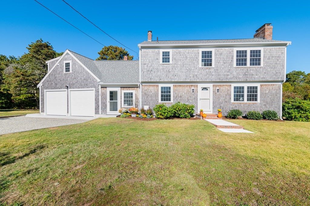 20 Stoughton Ln, Chatham, MA 02633