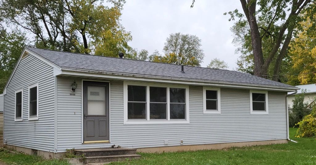 3200 Bowling St SW, Cedar Rapids, IA 52404