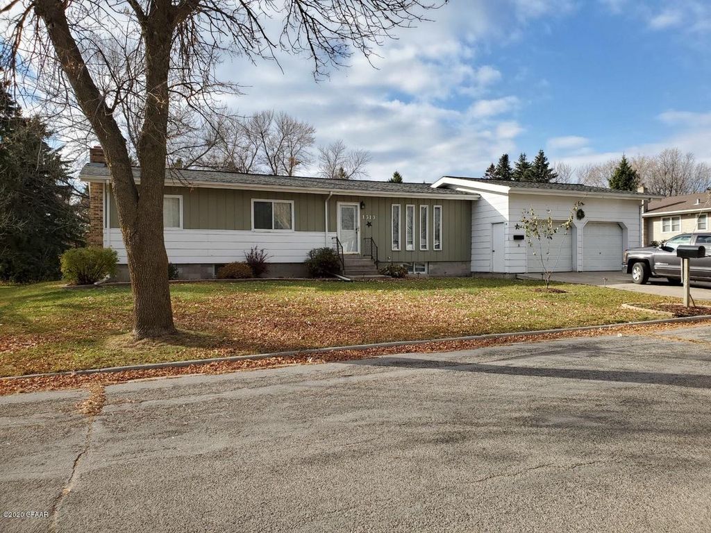 1313 Albert St, Crookston, MN 56716 Trulia