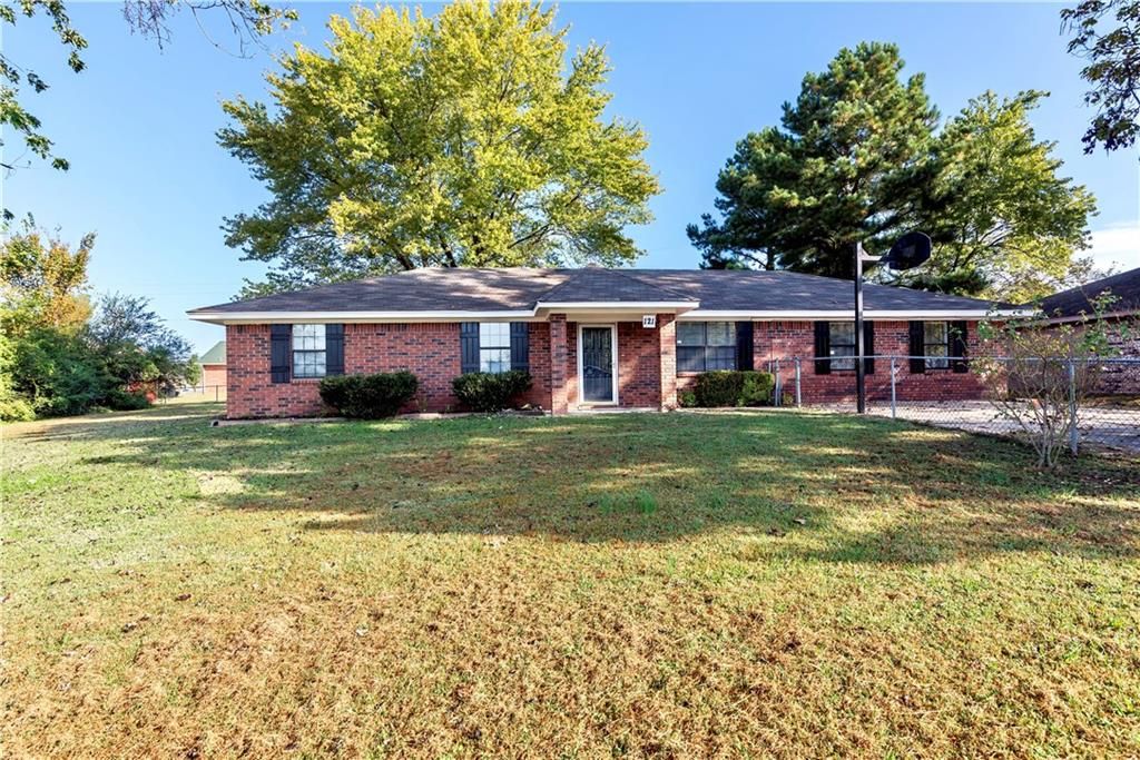 121 Shady Ln, Roland, OK 4 Bed, 2 Bath SingleFamily Home 13 Photos