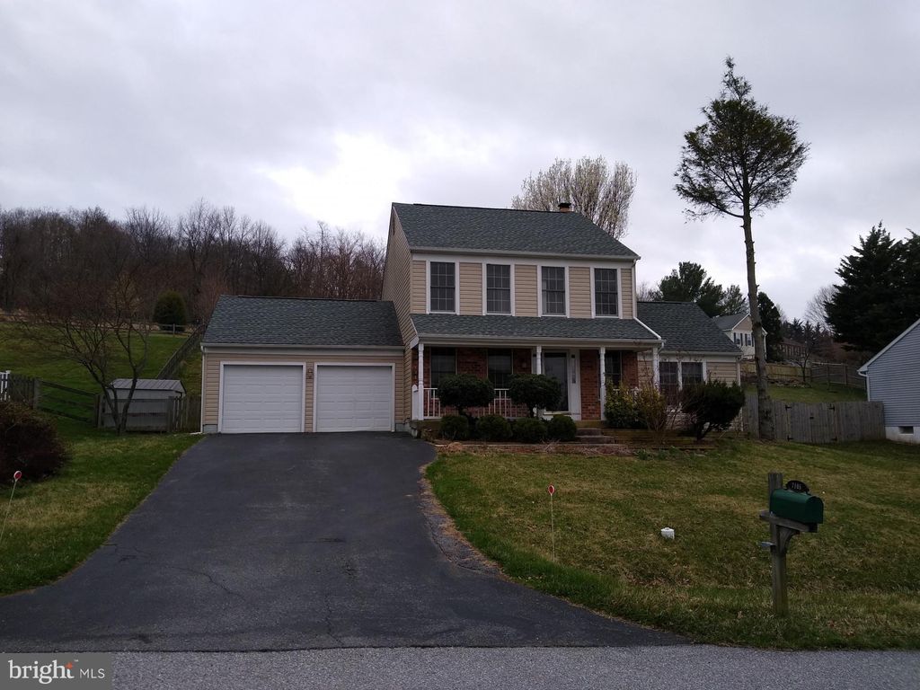 7105 Feldspar Ct, Middletown, MD 21769