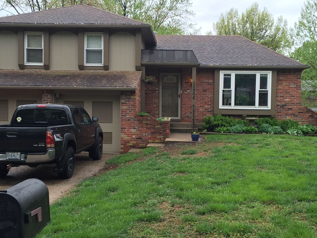 2908 NW Bristol Ct, Blue Springs, MO 64015