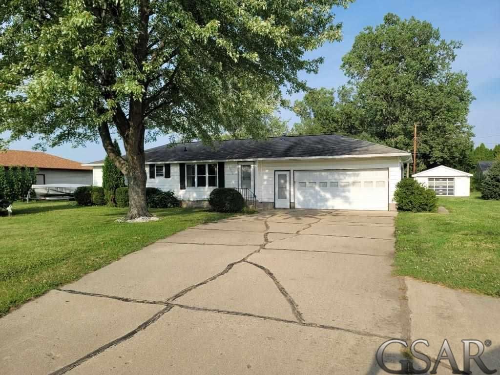 2706 N M 52, Owosso, MI 48867