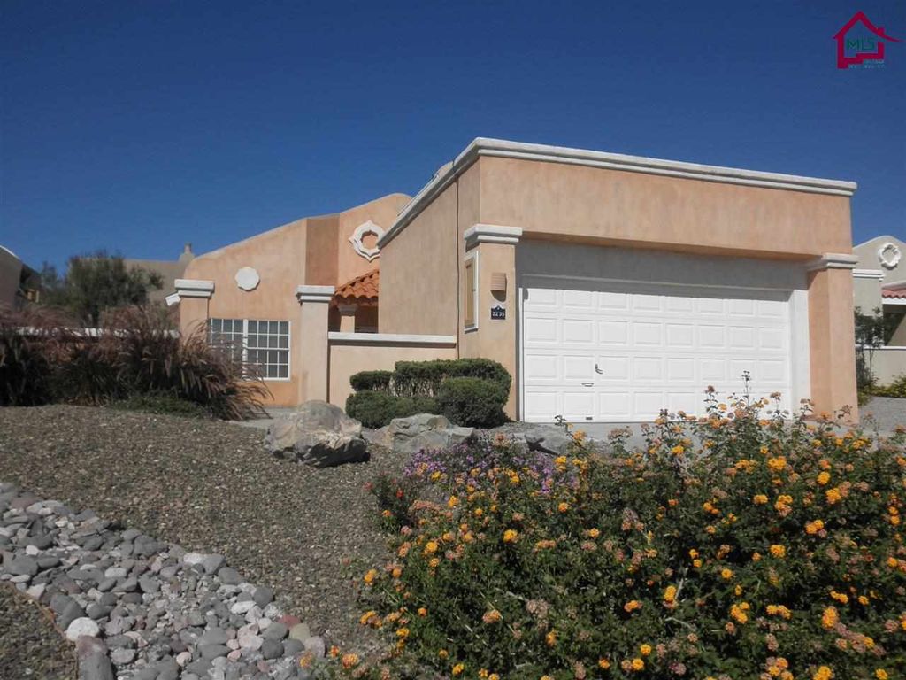 2235 San Felipe, Las Cruces, NM 88011