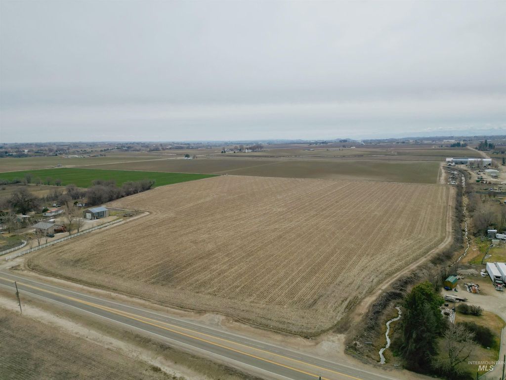 Simplot Blvd, Greenleaf, ID 83626