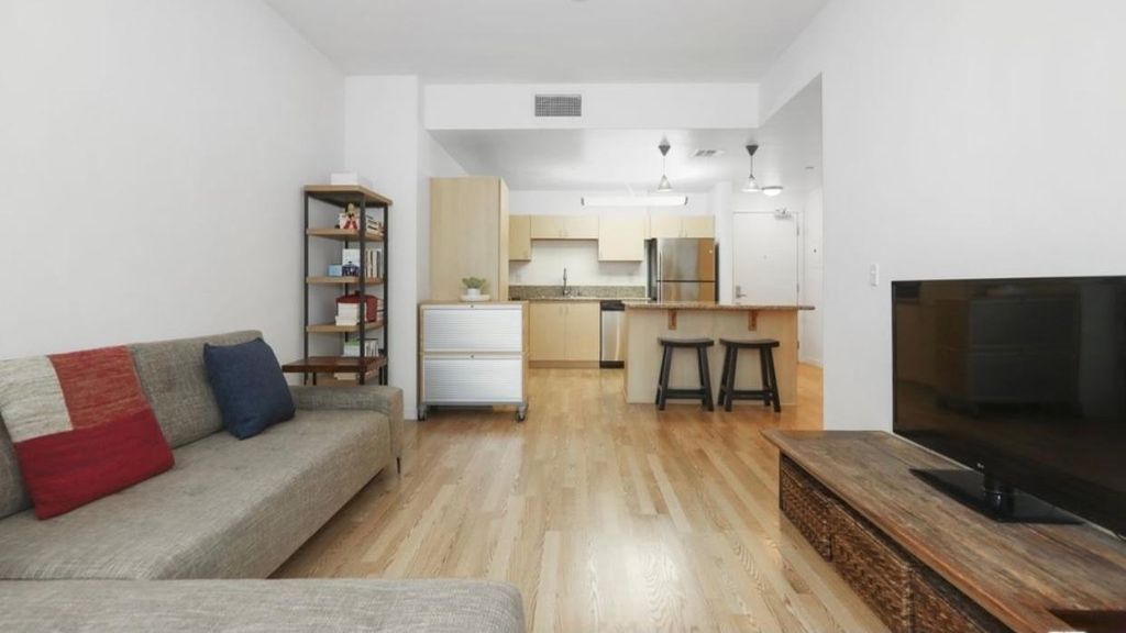 630 W 6th St, Los Angeles, CA 90017