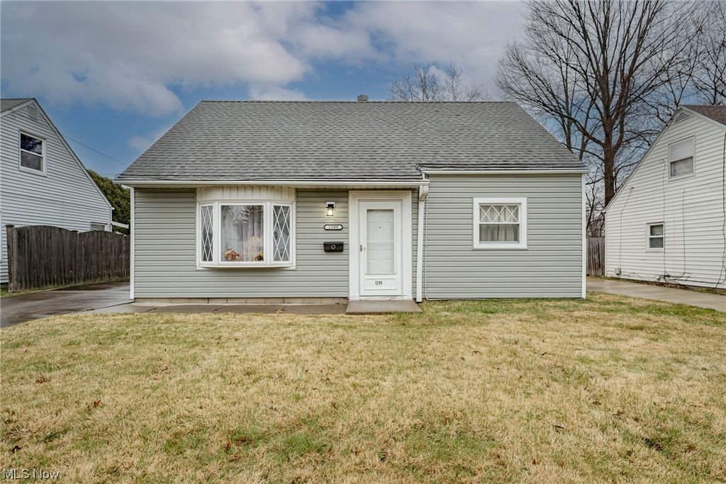1299 Myrtle Ave, Cuyahoga Falls, OH 44221