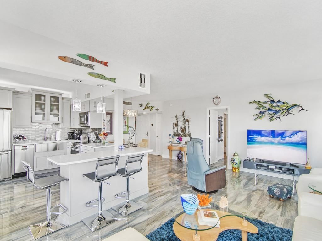 3554 Ocean Dr #402S, Vero Beach, FL 32963