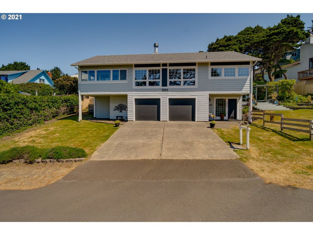 1886 NW 52nd Dr, Lincoln City, OR 97367