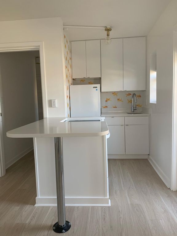 204 2nd Ave S, Jacksonville Beach, FL 32250