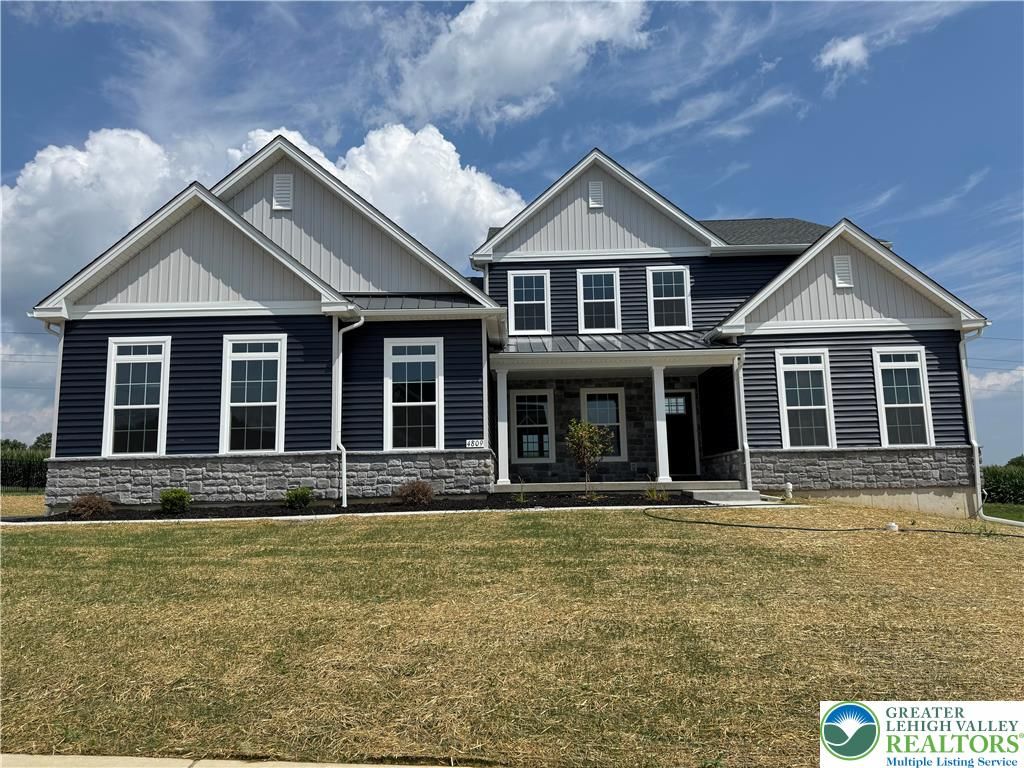4809 Farrcroft Dr #89, Forks Township, PA 18040