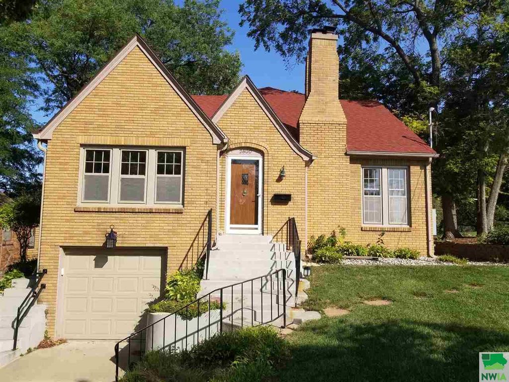 2800 Summit St, Sioux City, IA 51104 Trulia