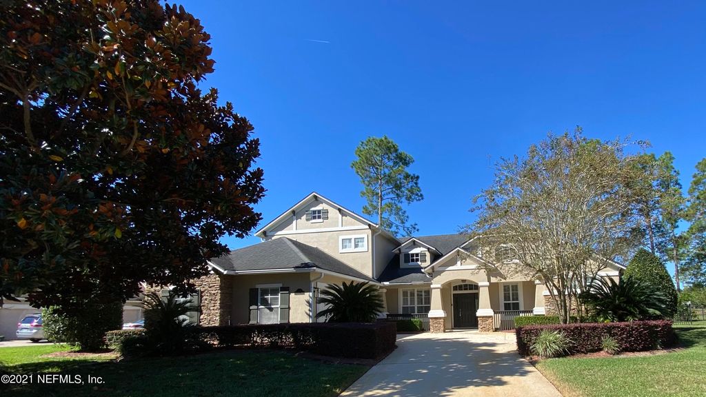 5036 Blackhawk Dr, Saint Johns, FL 32259