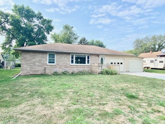 100 3rd Ave W, Franklin, MN 55333