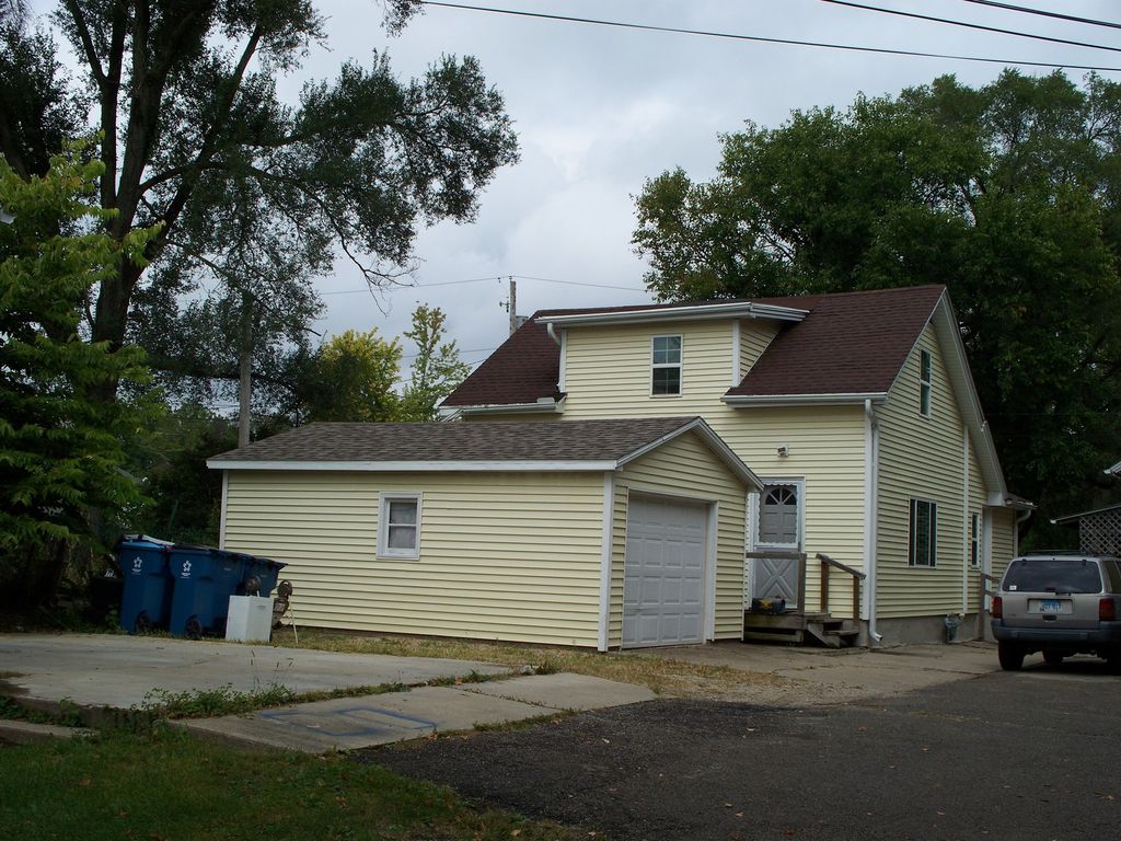414 1/2 E Walnut St A, Oglesby, IL 61348 Trulia