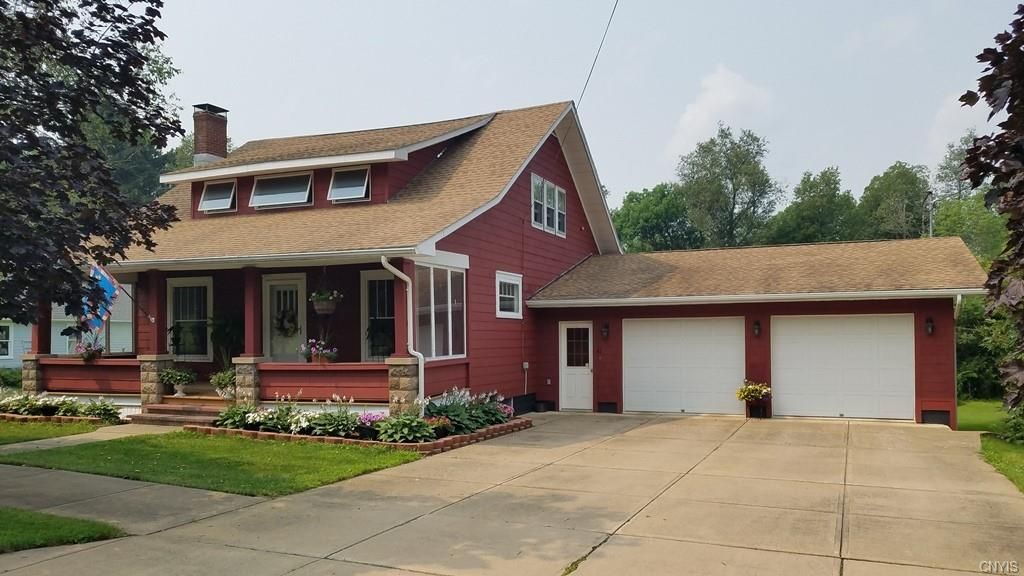 42 Spencer St, Dolgeville, NY 13329