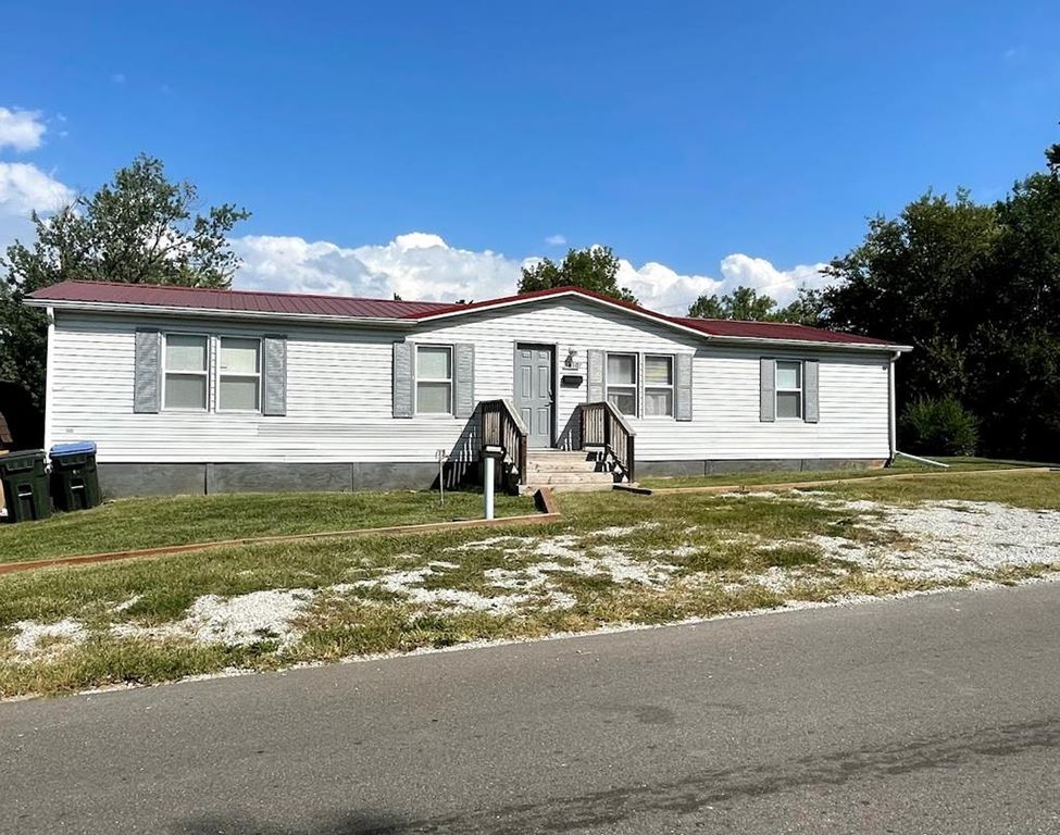 610 W George St, Kirksville, MO 63501