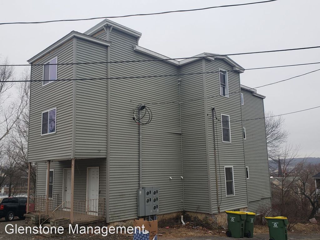 4 Court St #1, Waterbury, CT 06705