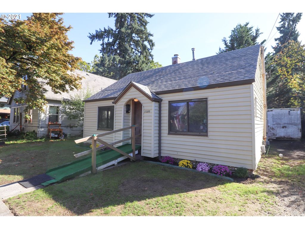 1320 Bailey Ave, Eugene, OR 97402