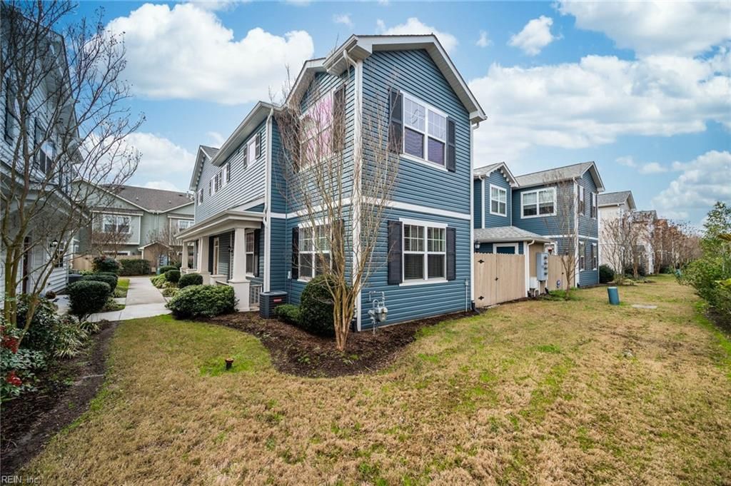 722 Lacy Oak Dr, Chesapeake, VA 23320
