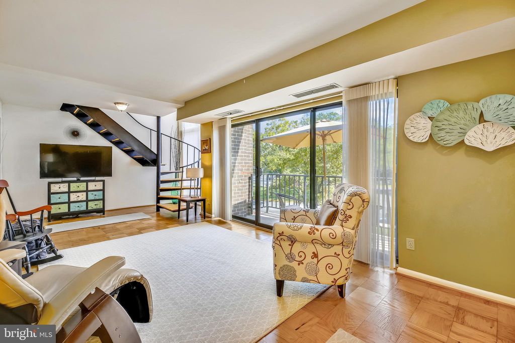 9900 Georgia Ave #27-203, Silver Spring, MD 20902
