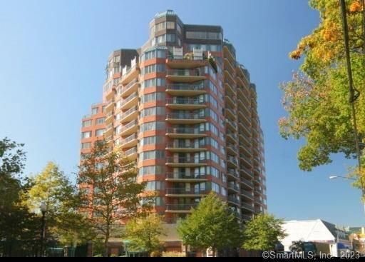 25 Forest St #3M, Stamford, CT 06901