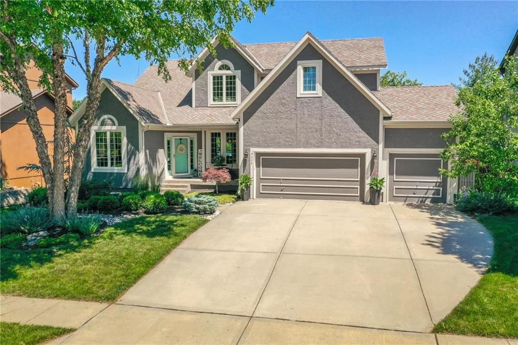 9228 W 143rd Ter, Overland Park, KS 4 Bed, 4 Bath Single 9228 W 143rd Ter, Overland Park, KS 4 Bed, 4 Bath Single