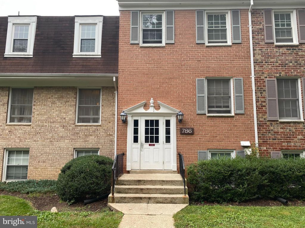 786 Quince Orchard Blvd #10, Gaithersburg, MD 20878