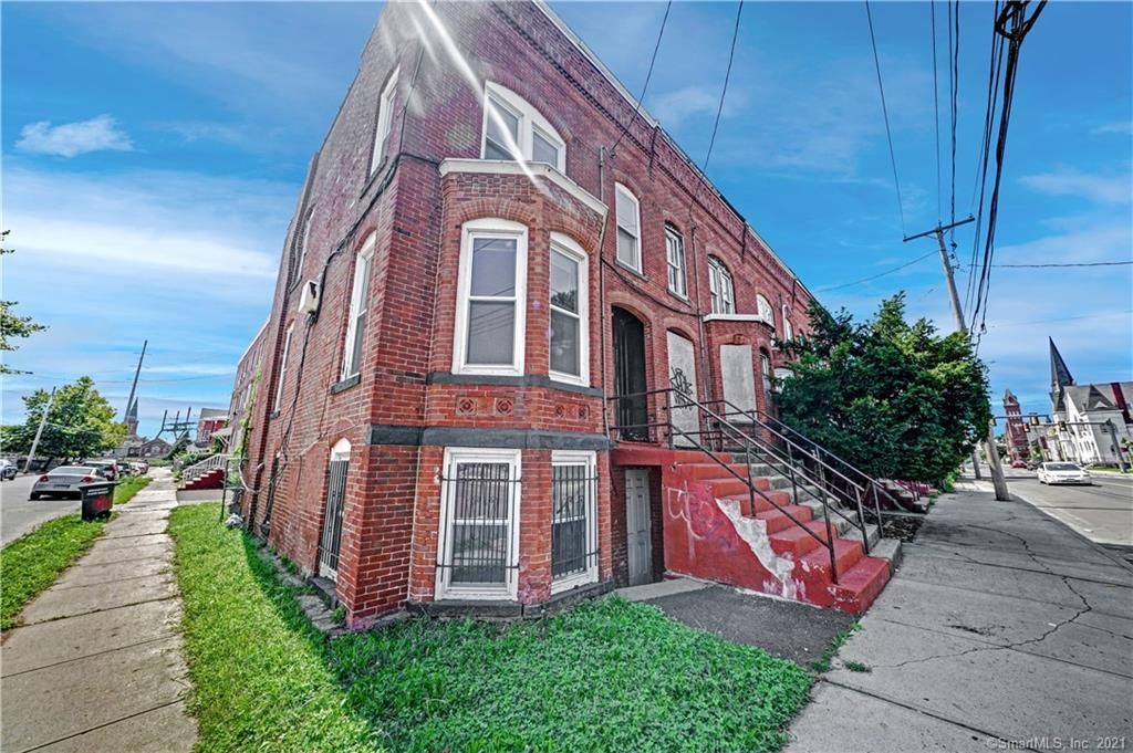 386 Barnum Ave, Bridgeport, CT 06608