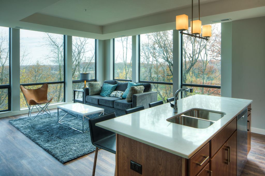 501 Carlson Pkwy, Minnetonka, MN 55305