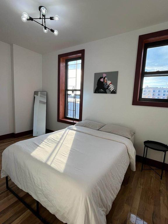 442 Cleveland St #1, Brooklyn, NY 11208
