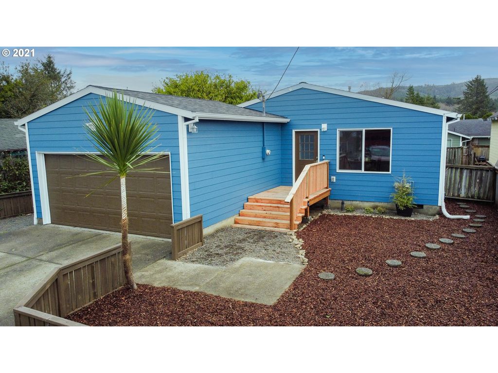 641 S  Lincoln St, Seaside, OR 97138
