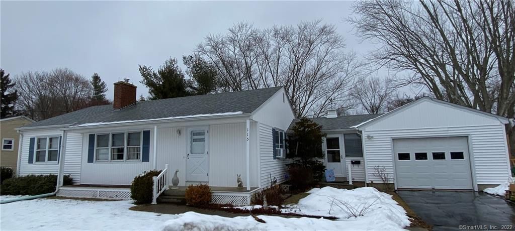 115 Clark Ln, Waterford, CT 06385