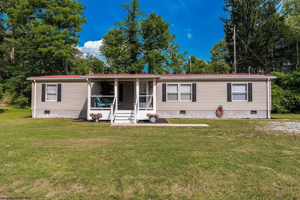 18 Shriver Mine Rd, Morgantown, WV 26501