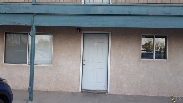 475 E Hamilton Ave, El Centro, CA 92243