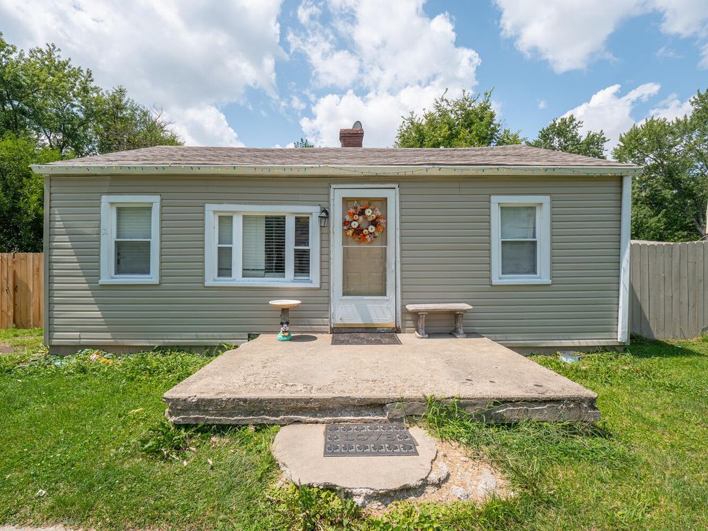 3318 S  Oakland Ave, Indianapolis, IN 46237