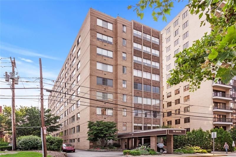 154 N Bellefield Ave #20, Oakland, PA 15213