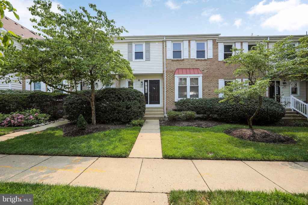 1112 Society Hl, Cherry Hill, NJ 08003