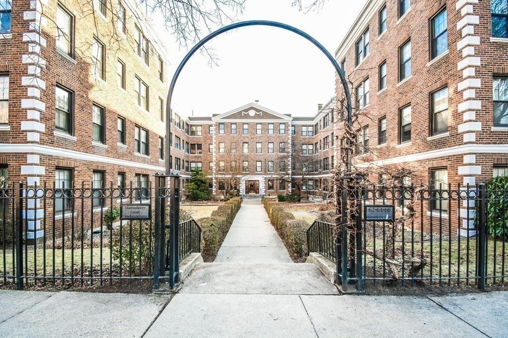 62 Queensberry St #404, Boston, MA 02215