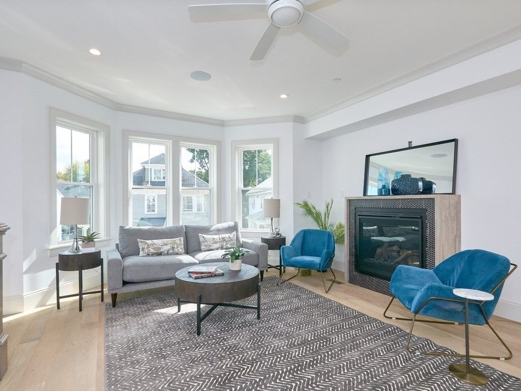 251 Minot St #2, Dorchester Center, MA 02124