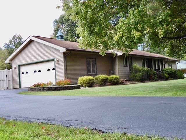 355 Spruce Dr, Mercer, PA 16137