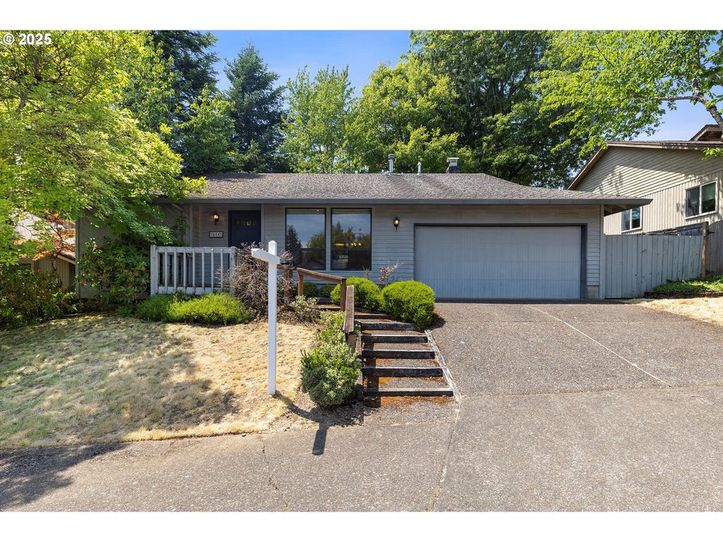 16445 SW Meadowood Way, Tigard, OR 97224