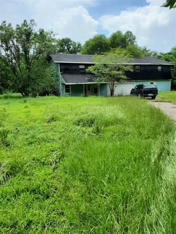 1227 County Road 878B, Sweeny, TX 77480
