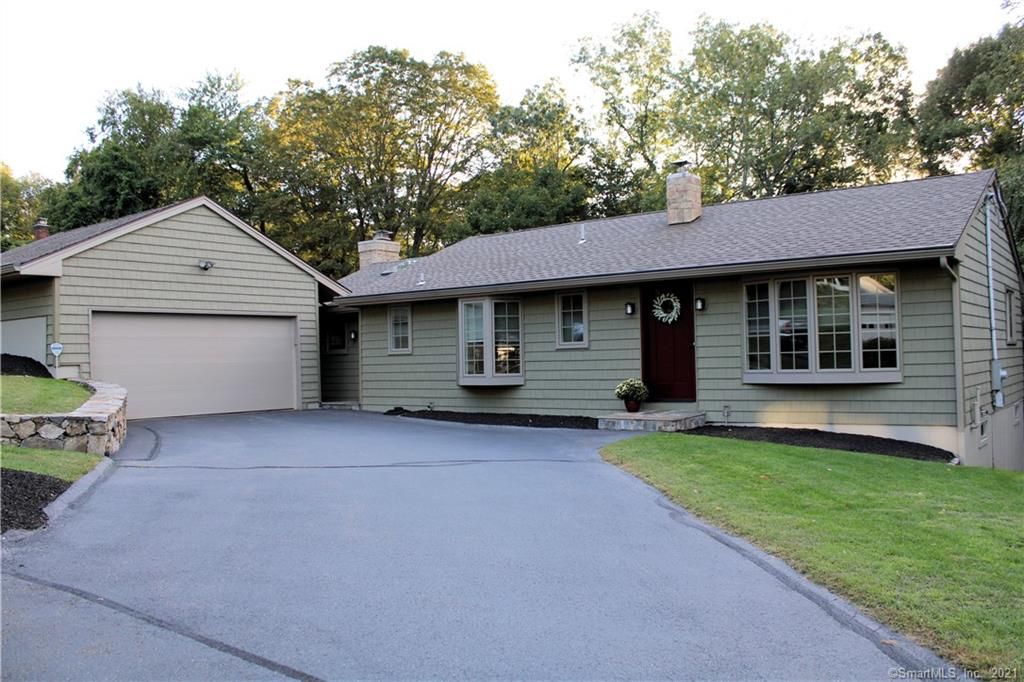 10 Woodland Dr, Wolcott, CT 06716