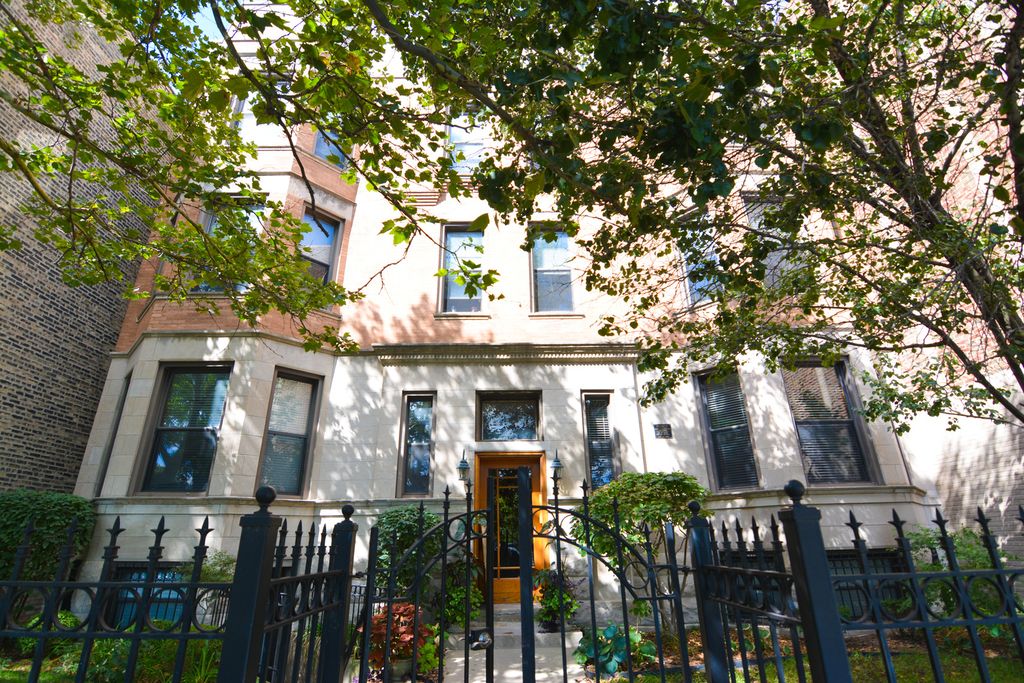 954 W Cuyler Ave #1E, Chicago, IL 60613