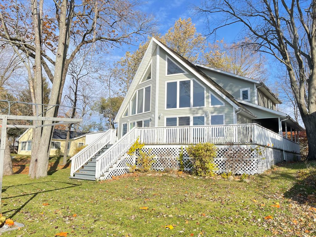 231 Northwood Bch, Coldwater, MI 49036