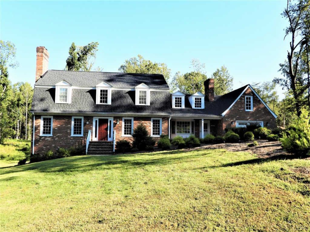 4720 John Scott Dr, Lynchburg, VA 24503
