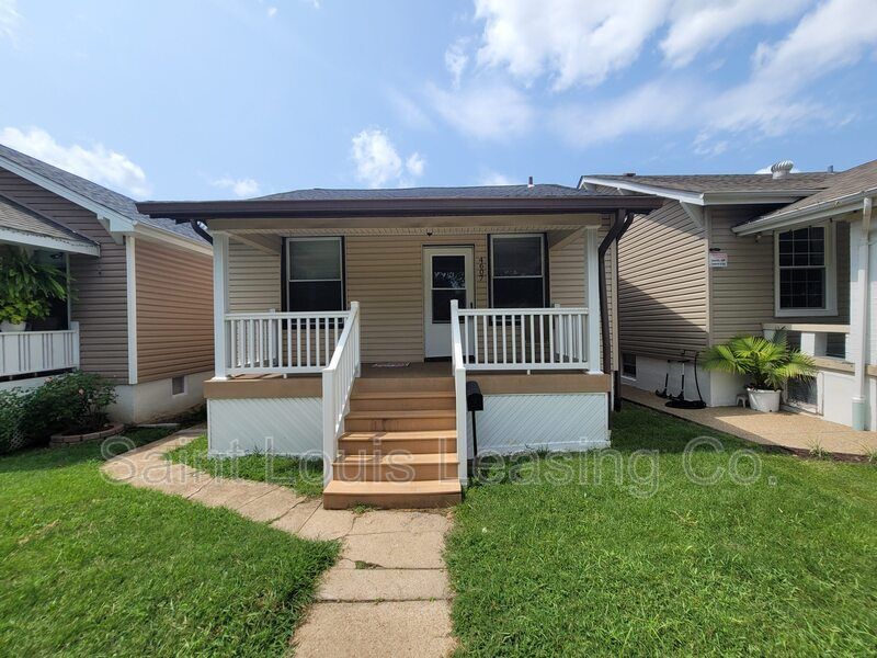 4607 S Spring Ave, Saint Louis, MO 63116